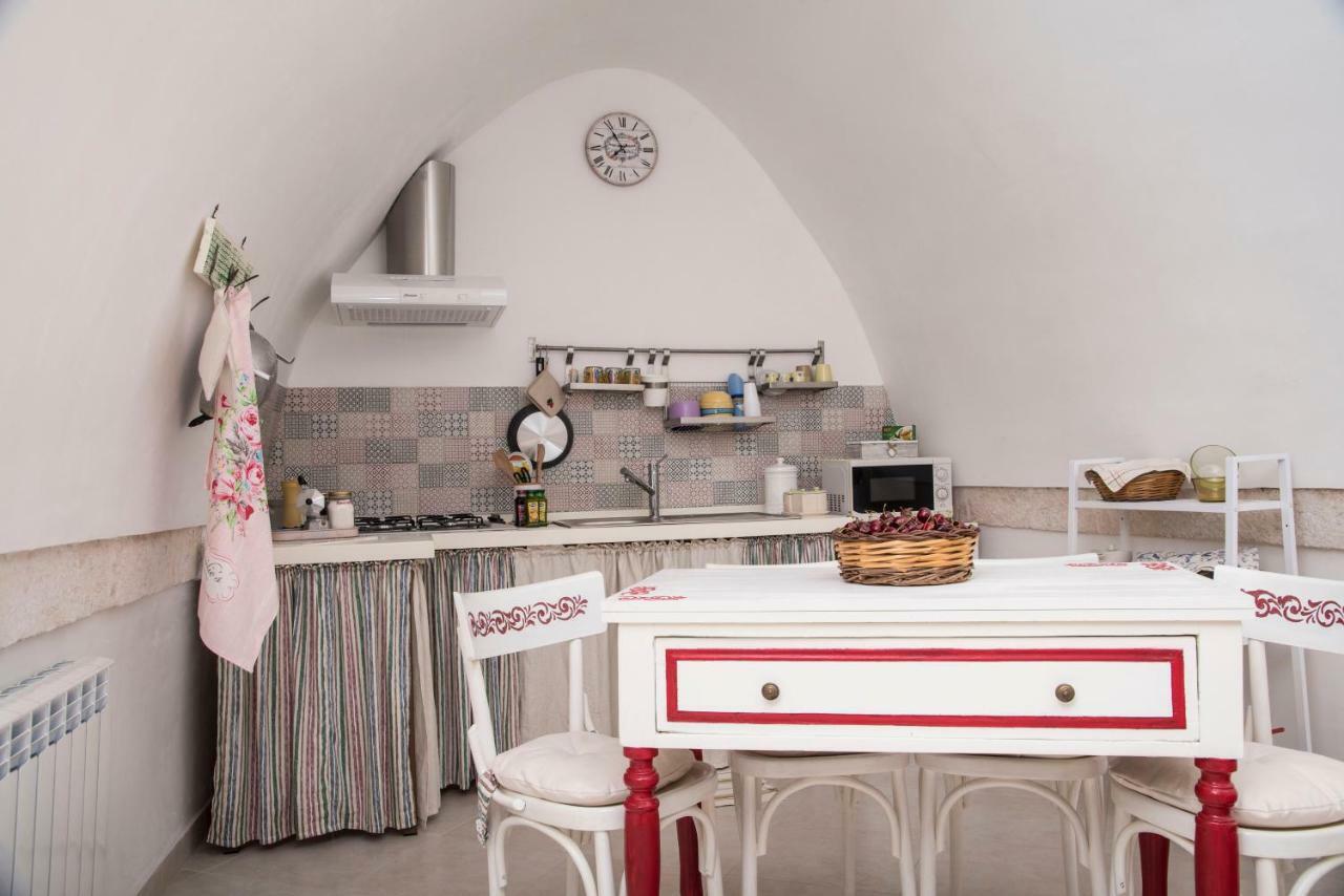 B&B A Due Passi Мартина-Франка Экстерьер фото